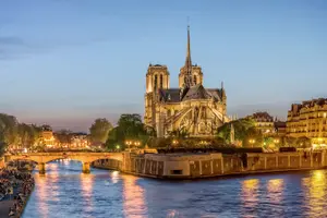 Tour image of 1-Hour Paris Illuminated Evening Sightseeing Cruise
