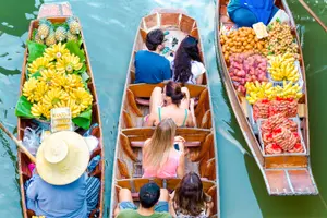 Tour image of Amphawa Floating Market & Maeklong Railway Market Full-Day Guided Tour [Fri-Sun]
