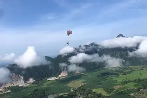 Tour image of Vang vieng Cloud Walk Hot Air Balloons and Paragliding Tour