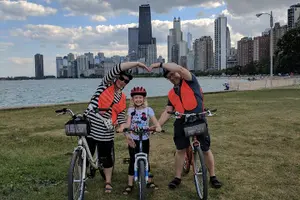 Tour image of Chicago Family Food and Bike Tour with Top Attractions