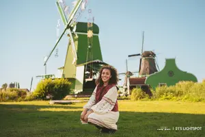 Tour image of Private Photoshoot in Zaanse Schans with Windmills