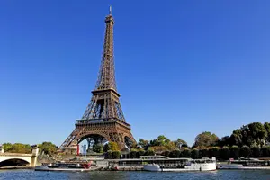 Tour image of Paris Sightseeing Tour with Seine River Cruise from Disneyland®