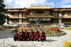 Tour image of 4-Day Tibet Tour: Private Lhasa Package of Potala Palace, Jokhang Temple