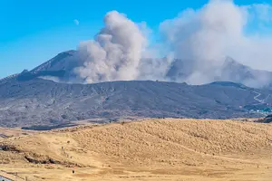 Tour image of Fukuoka: Mount Aso Volcano, Kumamoto Castle, Grasslands Day Tour