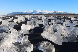 Tour image of Jökulsárlón Glacier Lagoon, Diamond Beach & Amphibian Boat Tour