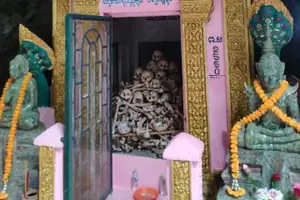 Tour image of Full/Half Day Tuk TuK: Handicrafts Bambootrain Killing&Bat Caves