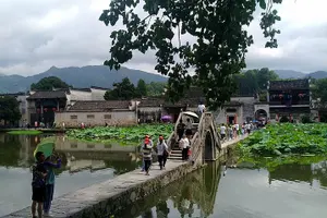 Tour image of All inclusive Huangshan summit&Hongcun village 1 day private tour