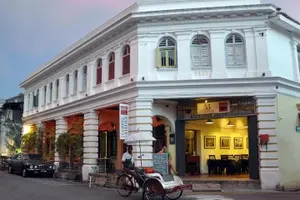 Tour image of George Town Highlights & Upside Down Museum tours (5 Hours)
