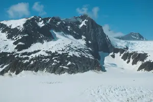 Tour image of Juneau Helicopter and Dogsledding with Added Glacier Landing