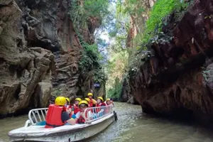 Tour image of Private day tour to Kunming Stone Forest and Jiuxiang &lunch