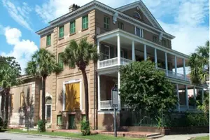 Tour image of Half Day City Bus Tour, Aiken Rhett House And Charleston Museum