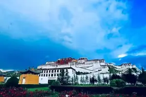Tour image of Lijiang to Shangri-La Scenic Drive Tour with Tiger Leaping Gorge