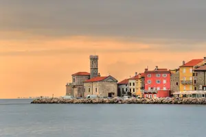 Tour image of Škocjan Caves and the city of Piran from Ljubljana