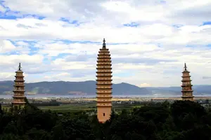 Tour image of Private tour to Xizhou old town local market Erhai lake three Pagodas from Dali