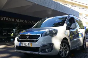 Tour image of Faro airport - Albufeira: Private Return Transfer