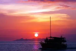Tour image of Private Full-Day Red Dragon Yacht to Angthong National Marine Park