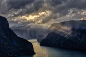 Tour image of PRIVATE GUIDED TOUR: Norway's Highlights – Viking Special, 11-12 hours – WINTER