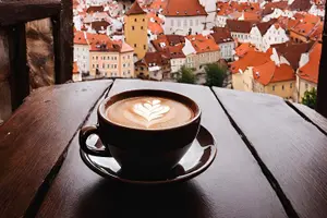 Tour image of 3h Royal Castle Tour: Interior, Garden Pralines, Coffee & Dessert