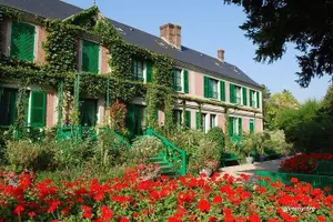 Tour image of Giverny and Versailles Full-Day Private Guided Tour with Hotel Pickup