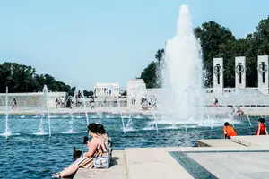 Tour image of DC City Tour with 10+ Stops, Seasonal Cruise, Optional Tickets