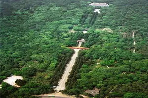 Tour image of Nanjing Private Tour: Sun Yat-Sen Mausoleum, Xiaoling Tomb, Tangshan Hot Spring