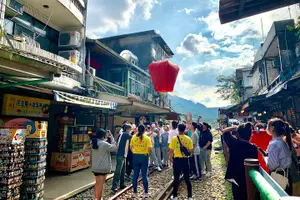Tour image of Yehliu & Jiufen & Shifen Day Tour (Departure from Ximending)