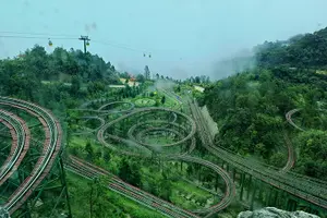 Tour image of Golden Hand Bridge And Ba Na Hills tour from Hoi An/ Da Nang