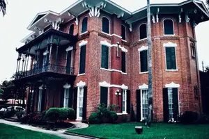 Tour image of Combo: "Dark of the Moon" Ghost Tour + Red Light District Tour