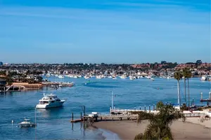 Tour image of Electric Boat Rental Adventure in Newport Beach (up to 12 ppl)