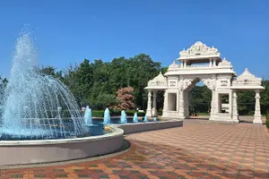 Tour image of Chicago Hidden Gems! Suburbs Tour-Small Group