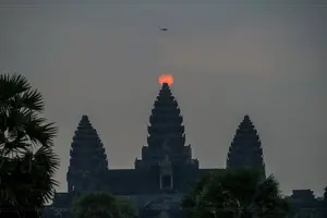 Tour image of 2-Day Angkor Wat With Small, Big Circuit and Banteay Srei Tour