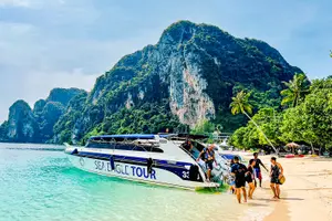 Tour image of From Krabi: Early Bird Phi Phi & 4 Islands Tour by Speedboat with Breakfast, Lunch & Transfers