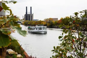 Tour image of Chicago Architecture Center River Cruise aboard First Lady