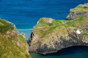 Tour image of Giant's Causeway with the Titanic Exhibition and the best of Northern Ireland
