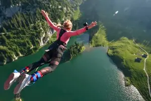 Tour image of Bungy Jump from Cable Car at Stockhorn near Interlaken (134m/439ft)