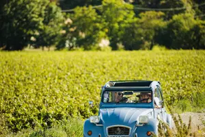Tour image of Half-day guided tour on the Burgundy wine Route in a classic car