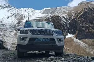 Tour image of "Exclusive Round-Trip Transfer: Pokhara to Jomsom & Muktinath"