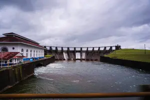 Tour image of Ocean to Ocean Combo: Canal Boat Ride, Locks, Fort San Lorenzo