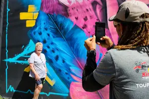 Tour image of Art, Beach and Culture Island Tour with Kini Kini
