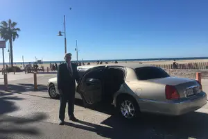 Tour image of Private Limo 4-Hour Tour: of Los Angeles to the beach see it all!